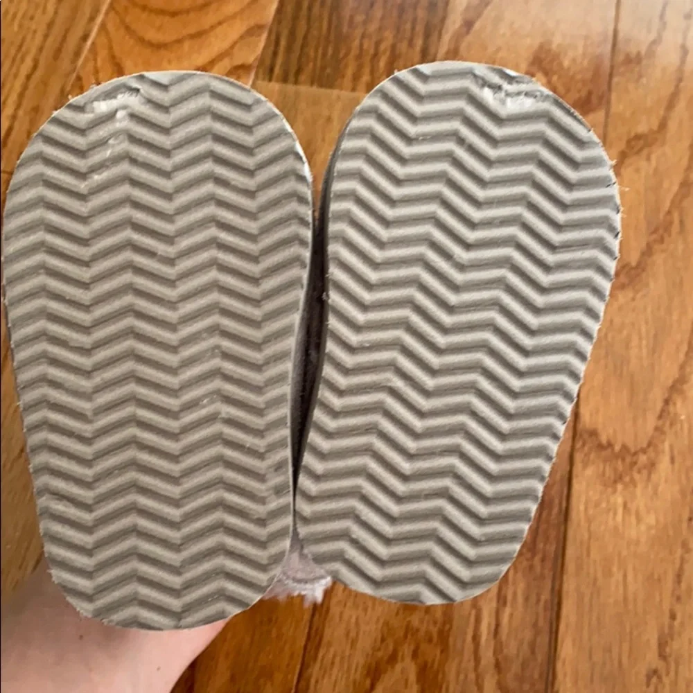 Baby girl fur lined boots